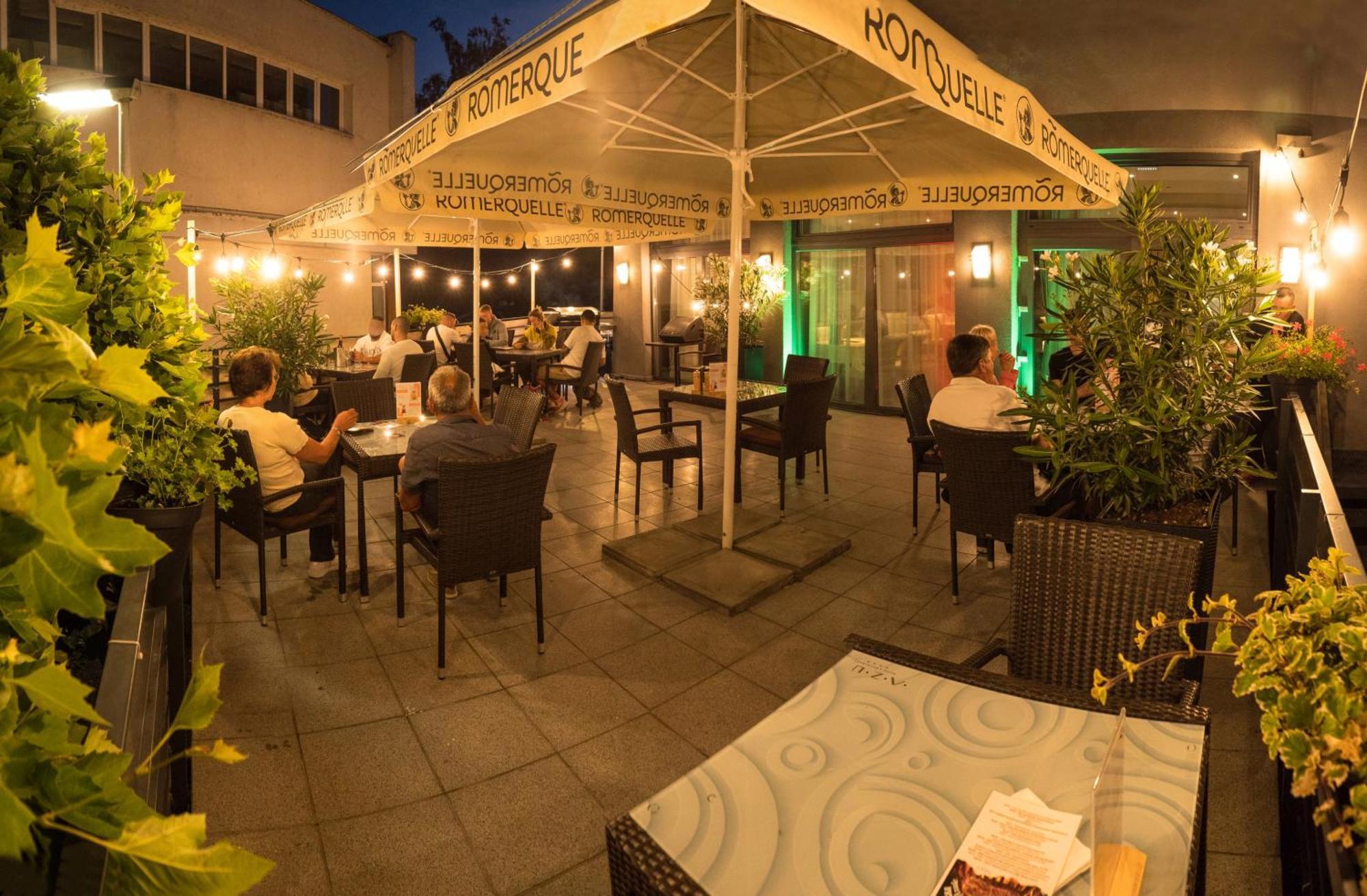 Azul Hotel & Restaurant Παρτίζανσκε Εξωτερικό φωτογραφία