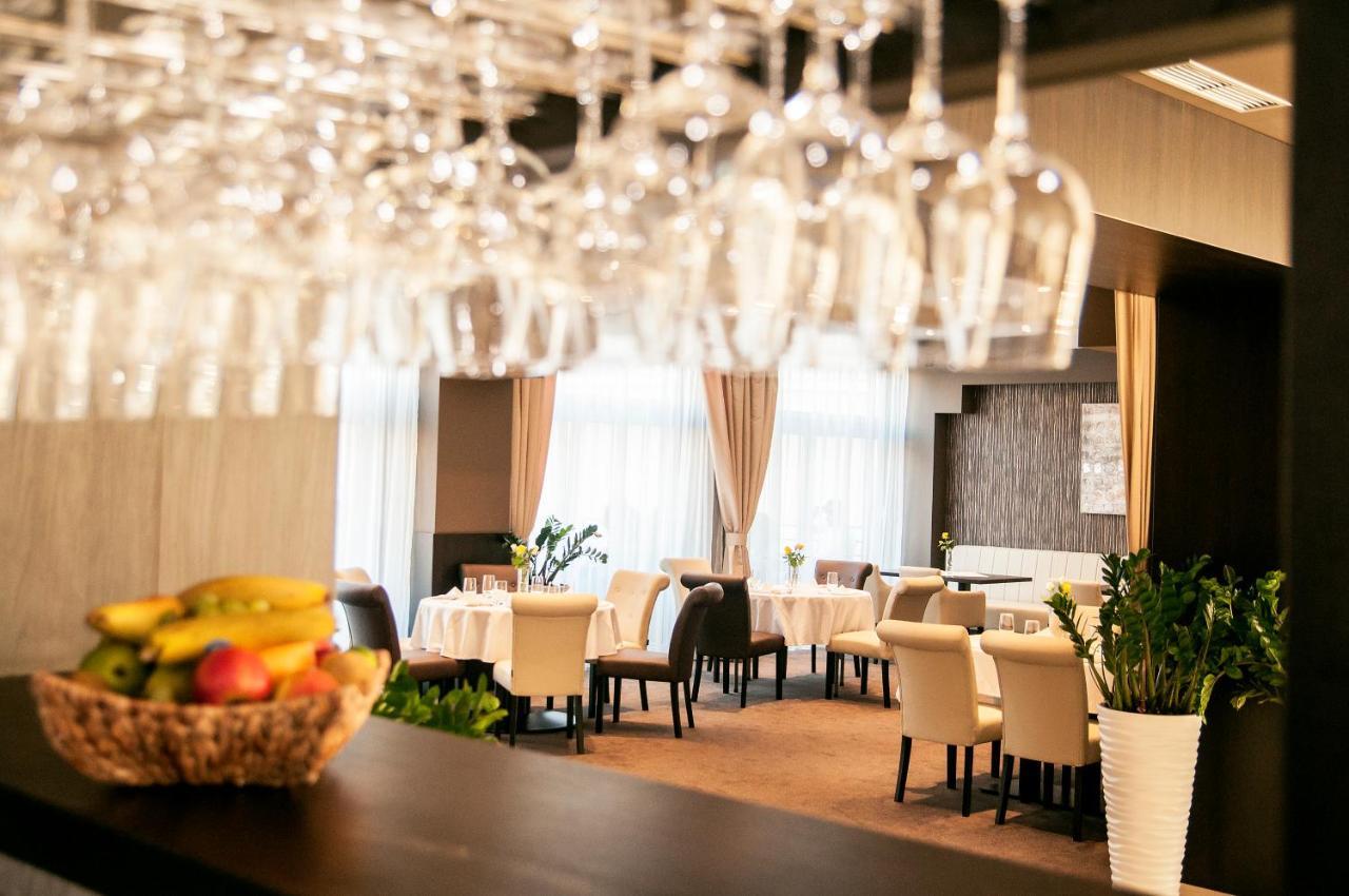 Azul Hotel & Restaurant Παρτίζανσκε Εξωτερικό φωτογραφία