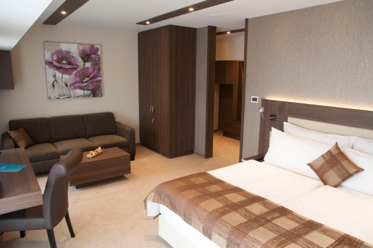 Azul Hotel & Restaurant Παρτίζανσκε Εξωτερικό φωτογραφία